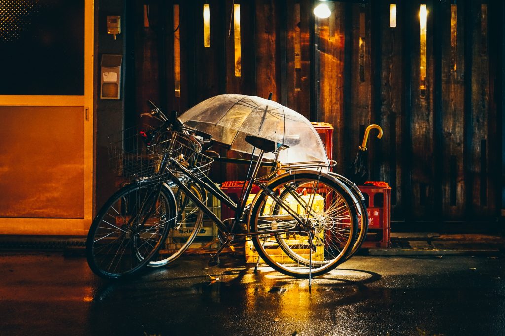 Cycling in the rain: safety tips